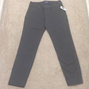NWT Old Navy Pixie Mid-Rise pant size 2 regular